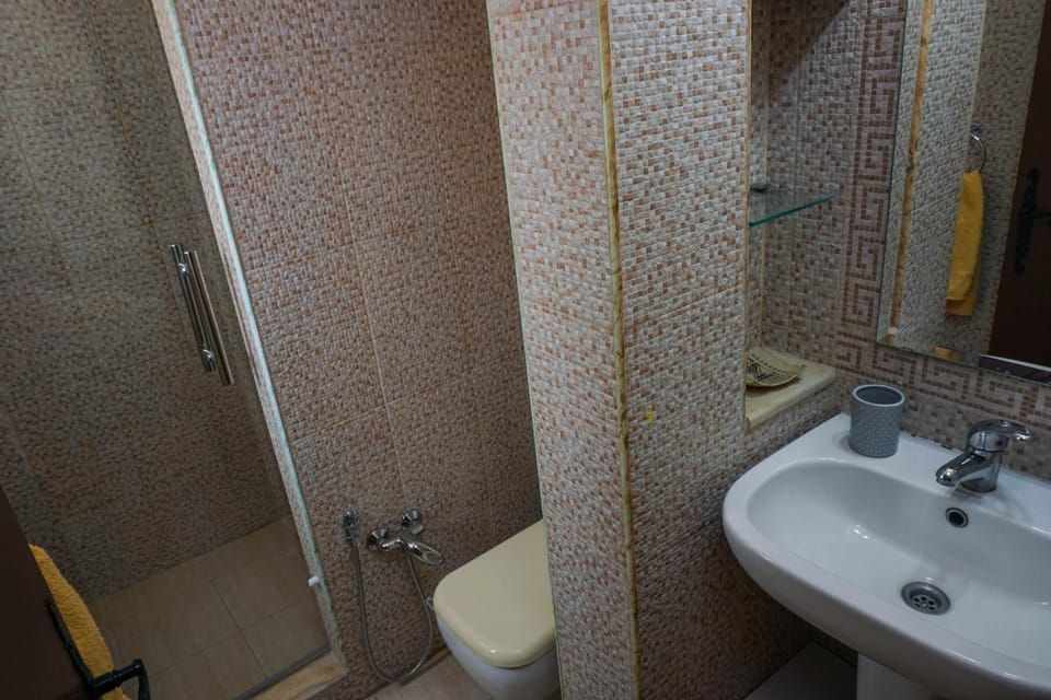 Shower, Bathroom, heating, towels