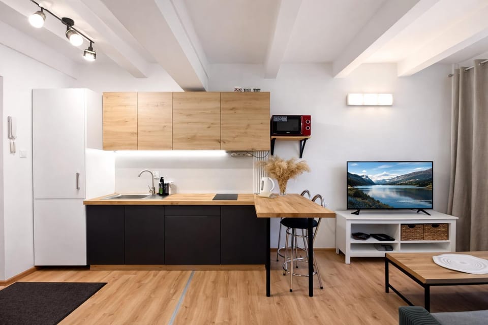 TV and multimedia, Kitchen or kitchenette, Dining area, oven