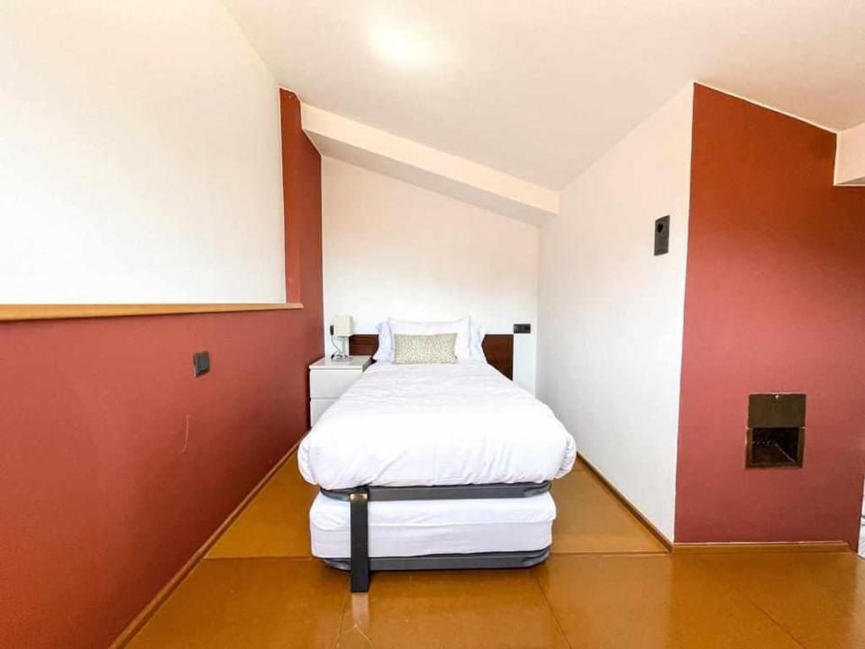 Loft Cort Reial Atico in the heart of the old town Apartment in Girona