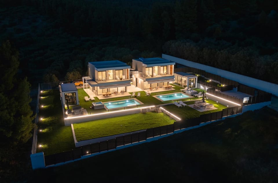 Property building, Night, Activities, Swimming pool, internet
