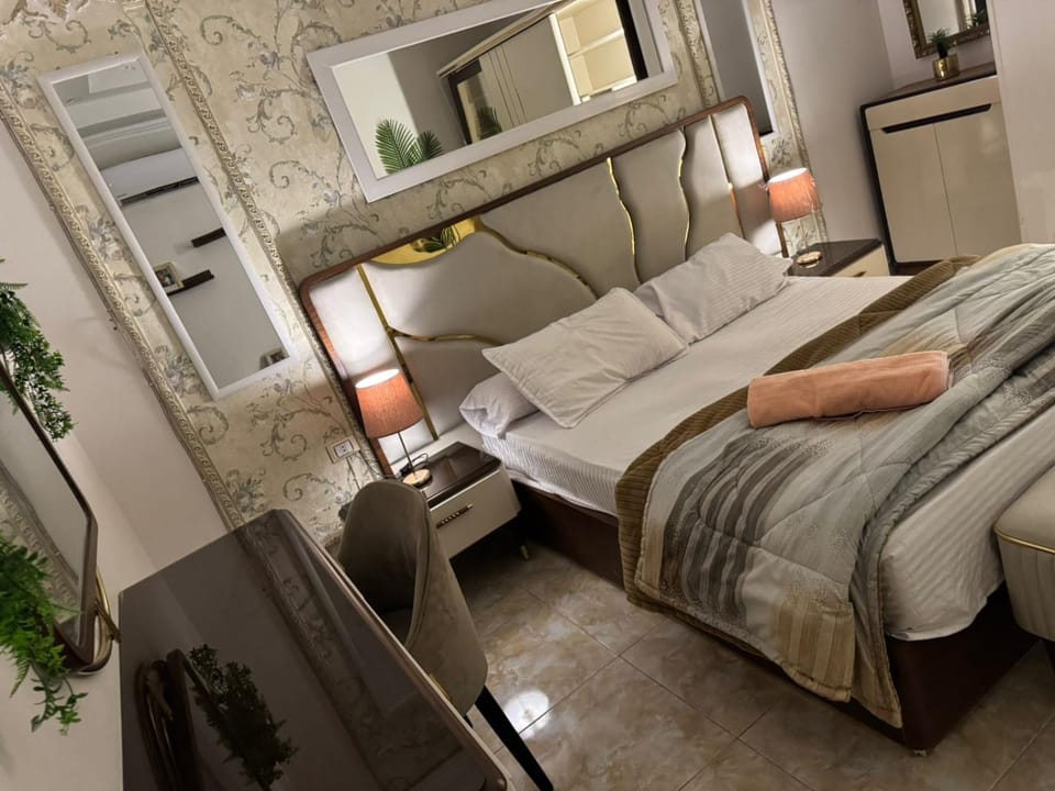 Bed, Photo of the whole room, Bedroom, wardrobe