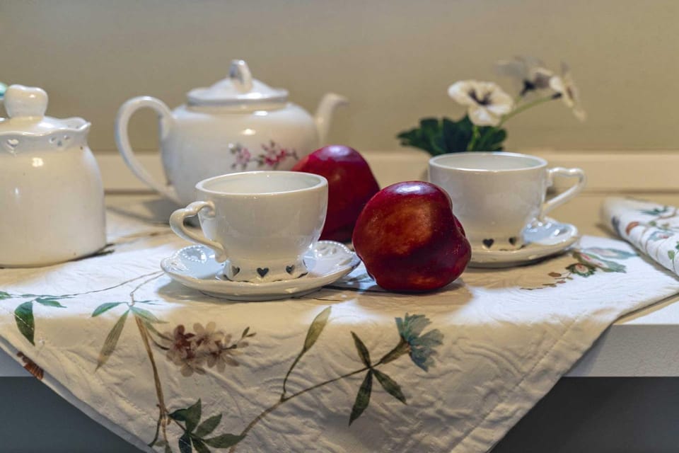 Coffee/tea facilities, Kitchen or kitchenette, Food and drinks, Food