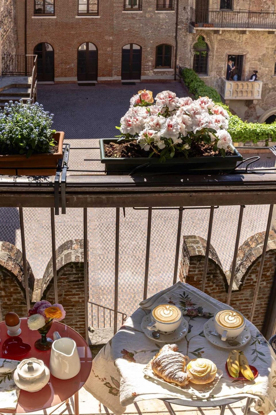 Property building, Day, View (from property/room), Balcony/Terrace, Food and drinks