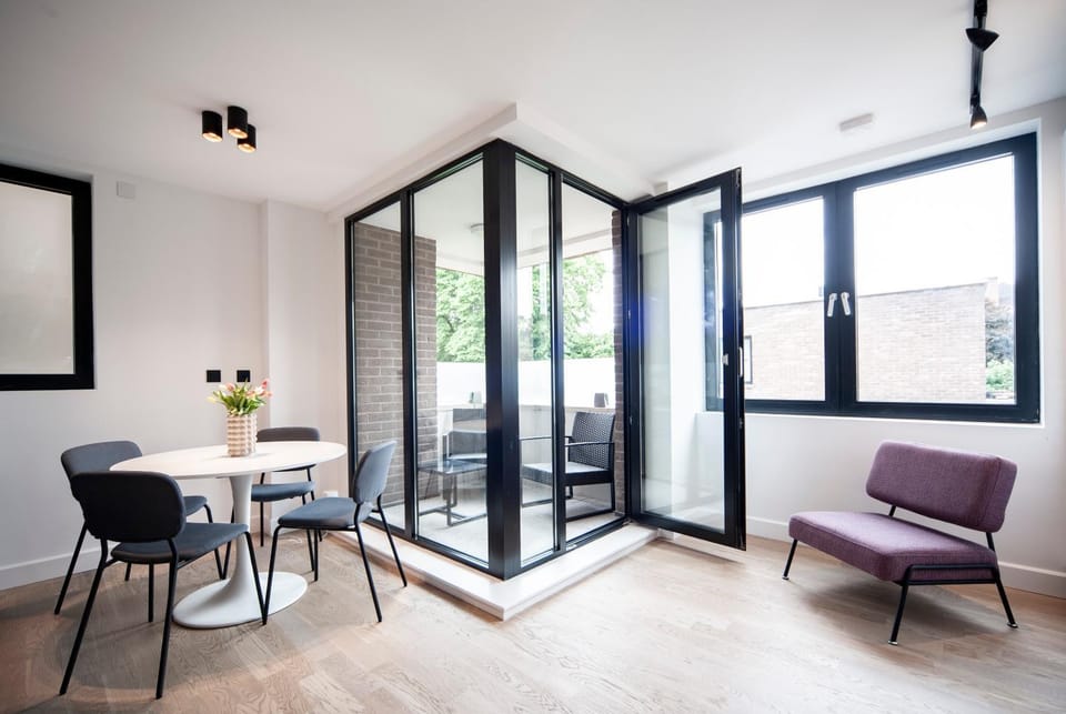 Patio, Living room, Seating area, Dining area