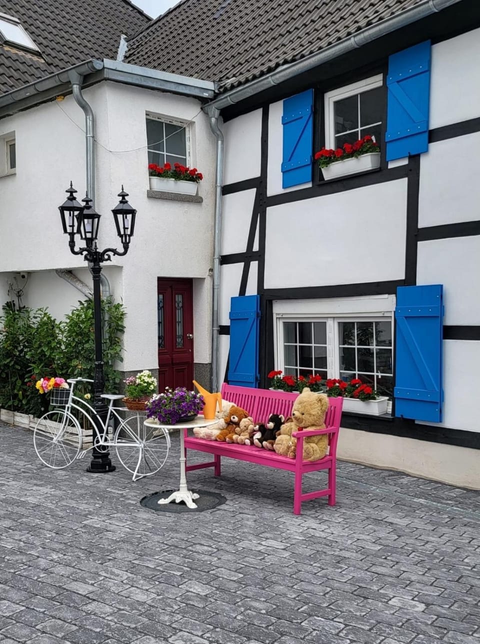 NY-GOLDEN APARTMENTS-Dortmund Airport Apartment in Dortmund