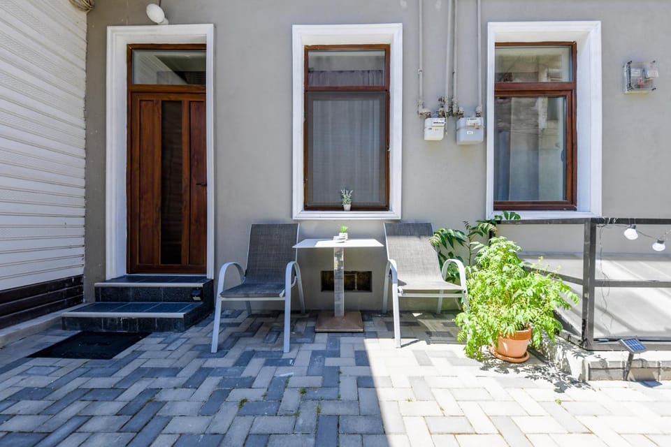 Patio, Balcony/Terrace, Seating area