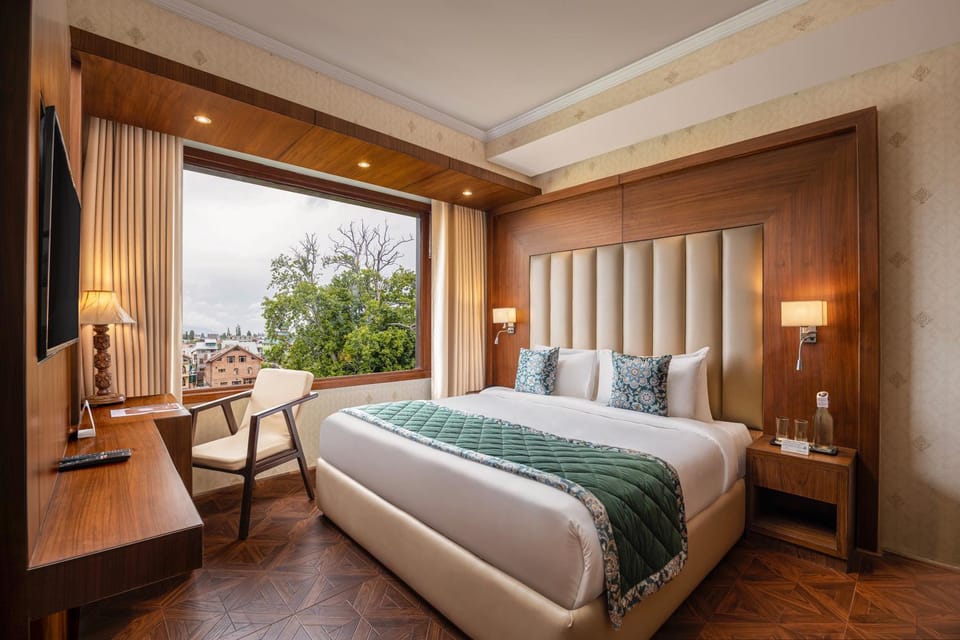 Bed, View (from property/room), Photo of the whole room, Bedroom