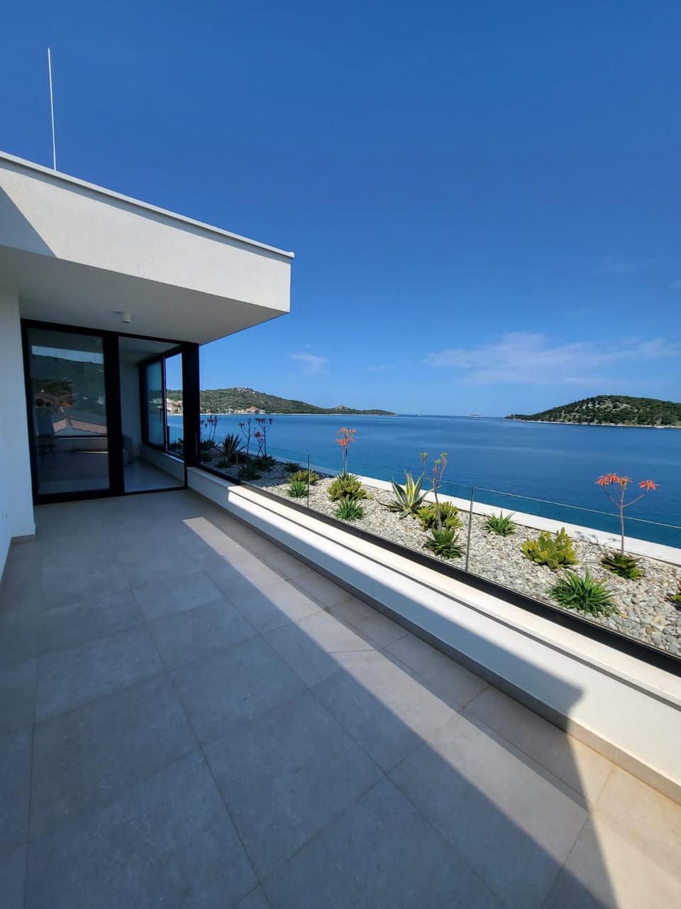 Breathtaking Seafront Elegance Luxury Penthouse Apartment in Šibenik-Knin County, Croatia