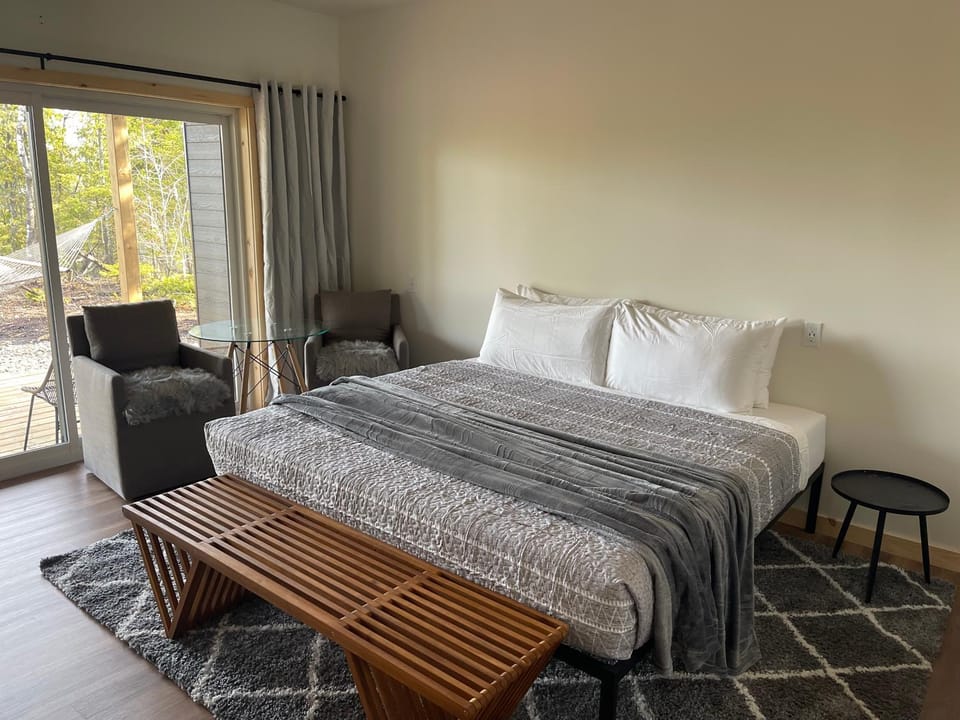Seating area, Bedroom