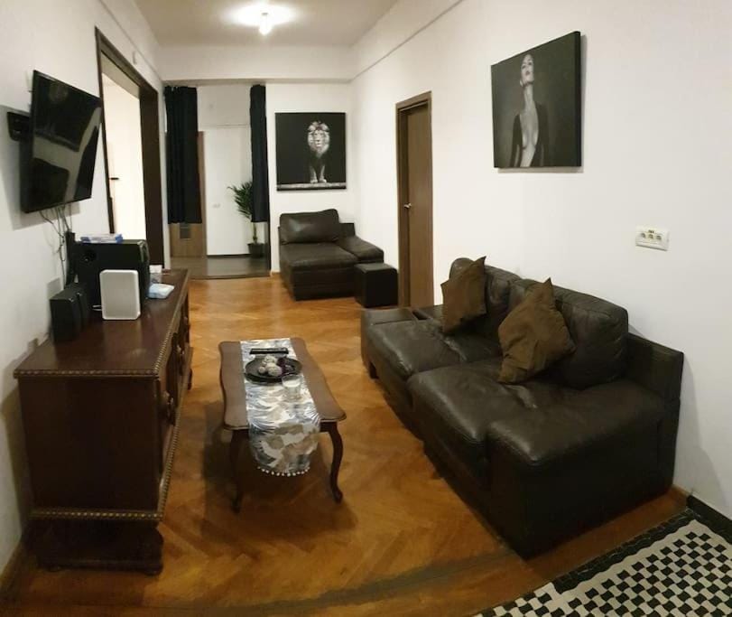 Communal lounge/ TV room, Communal lounge/ TV room, TV and multimedia, Evening entertainment