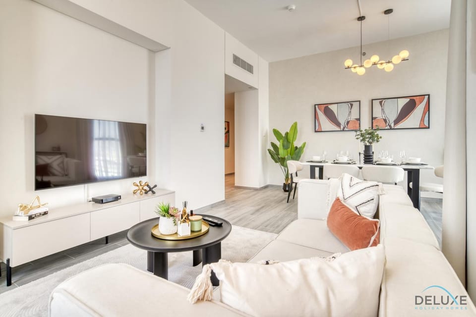 TV and multimedia, Living room, Dining area
