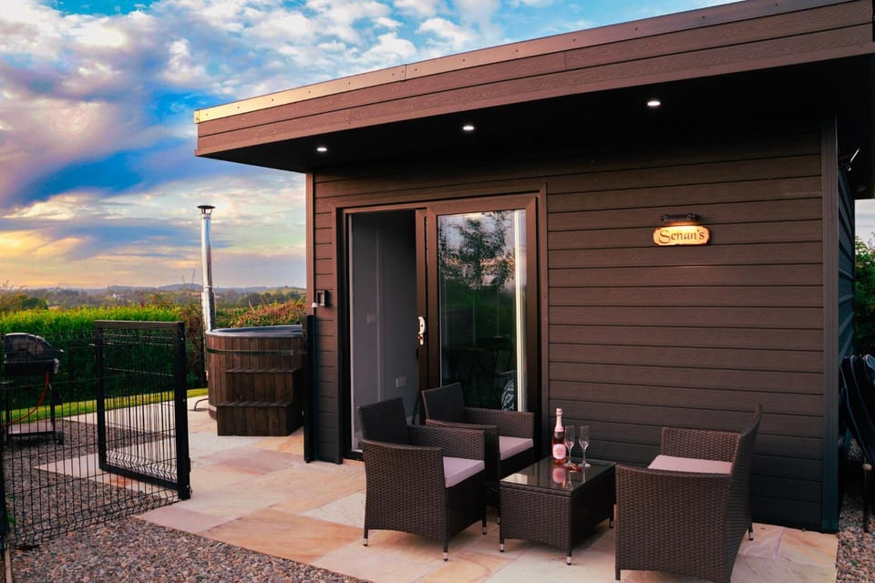 Property building, Patio, Day, View (from property/room), Balcony/Terrace, Seating area