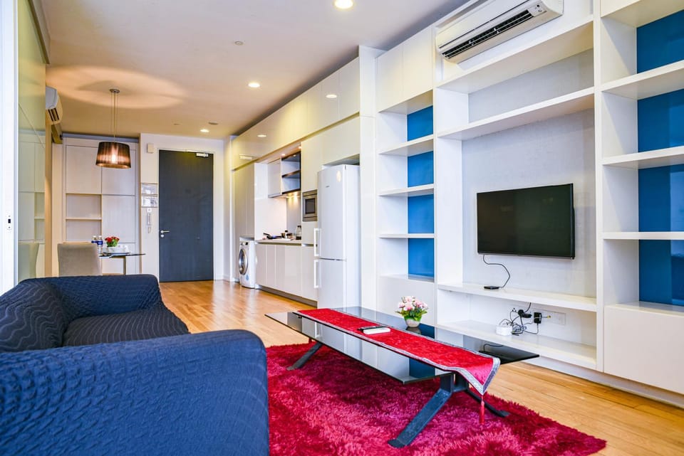 Kitchen or kitchenette, Living room, Seating area, Dining area, air conditioner