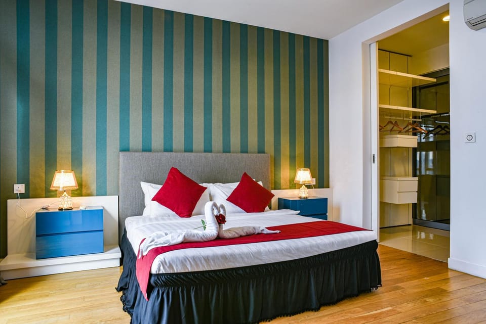 Bedroom, flat iron, wardrobe