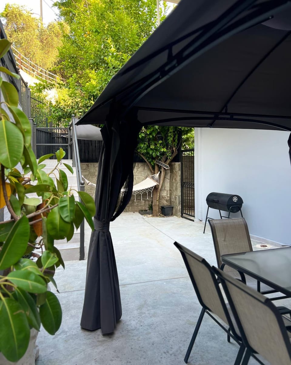 Poseidon’s Bayview Apartment in Messenia