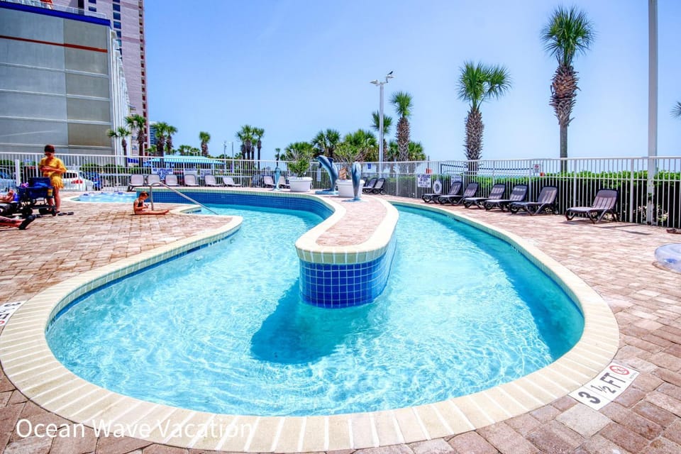 Pool view, Swimming pool, sunbed