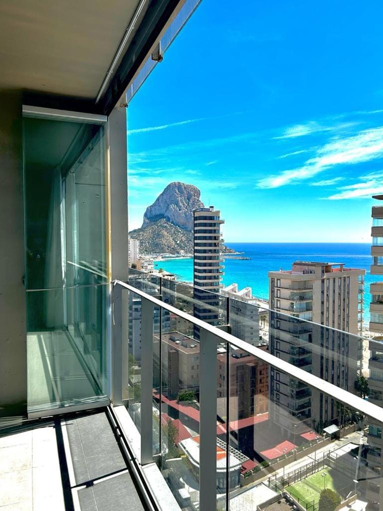 Day, Natural landscape, View (from property/room), Balcony/Terrace, City view, Sea view