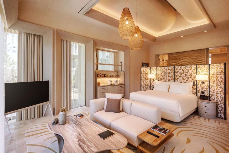 Communal lounge/ TV room, TV and multimedia, Seating area, Bedroom