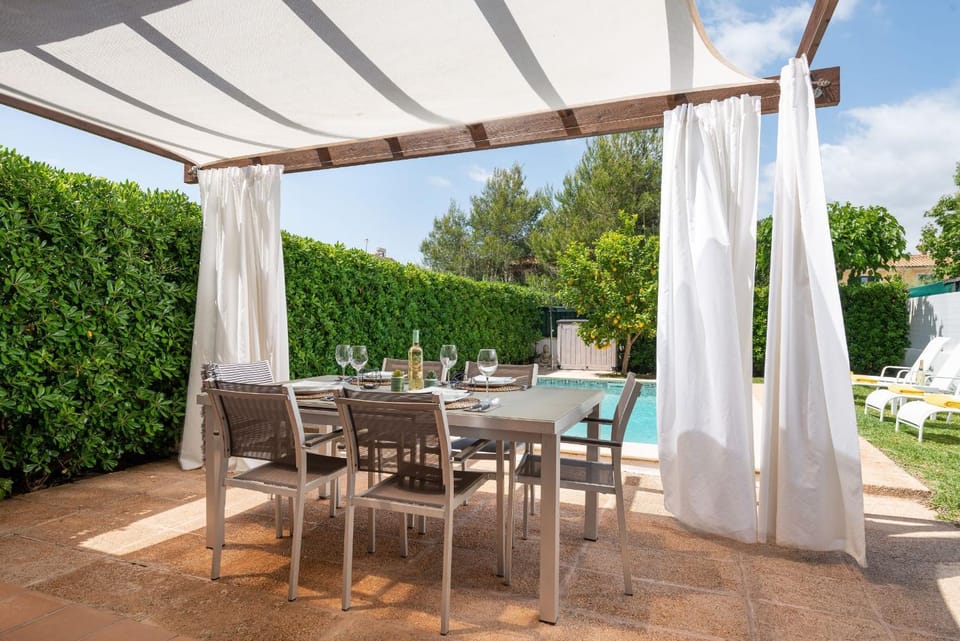 Patio, Balcony/Terrace, Dining area, Garden view