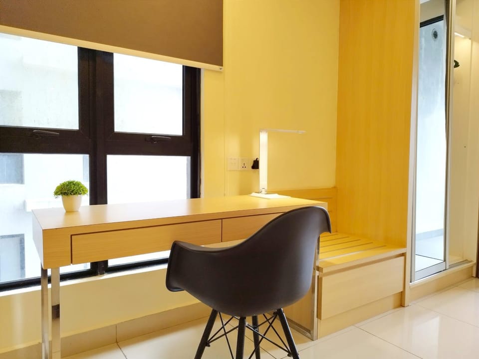 Seating area, Bedroom