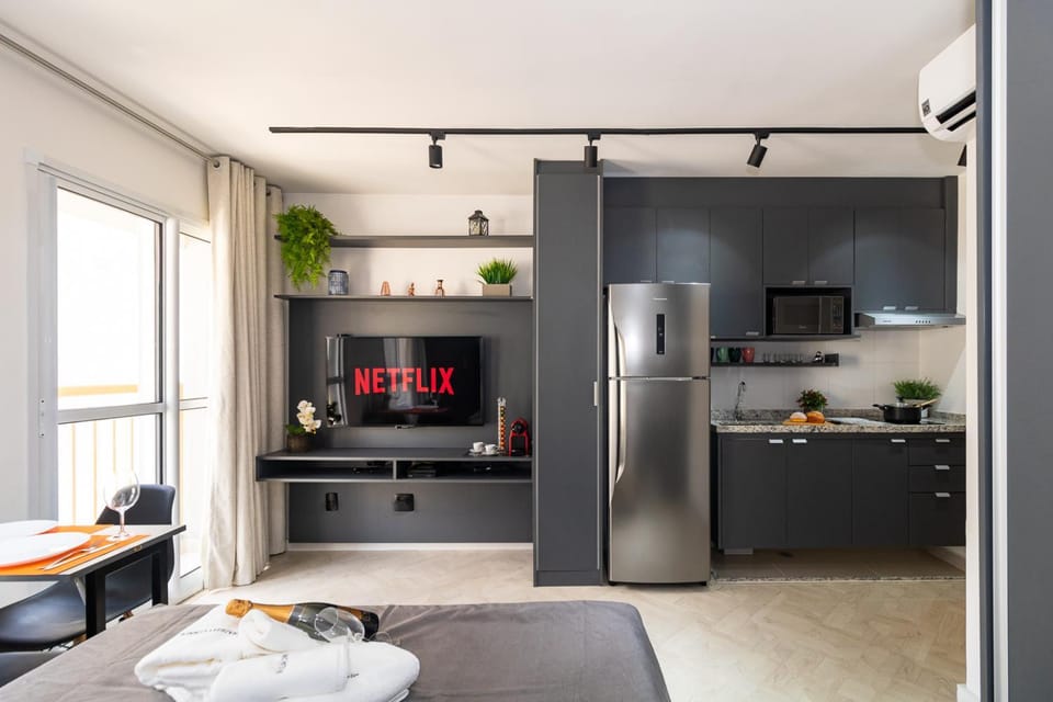 Bed, TV and multimedia, kitchen