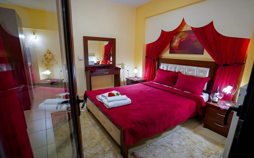 Shower, Hot Tub, Coffee/tea facilities, Balcony/Terrace, Garden view, Mountain view, Bath, internet, wardrobe, kitchen, air conditioner