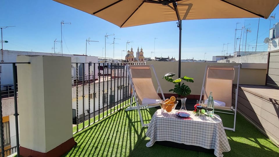 Patio, Day, Natural landscape, View (from property/room), Balcony/Terrace, Seating area, Dining area, sunbed