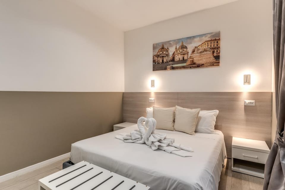 Bed, Photo of the whole room, Bedroom, towels