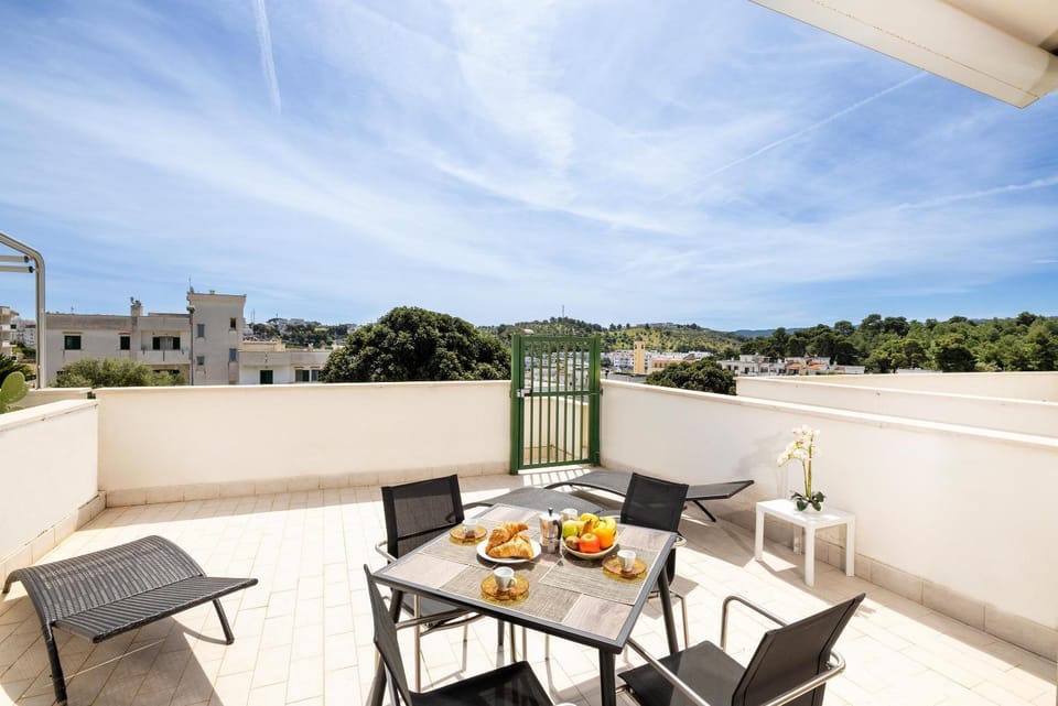 Patio, Balcony/Terrace