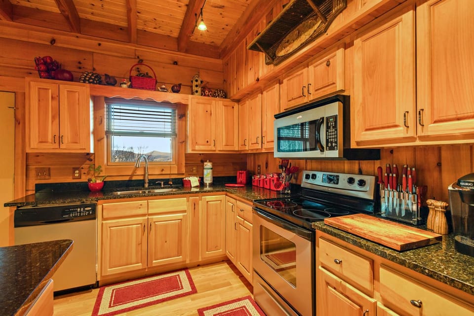 Briar Rose Cabin Cabin in Watauga