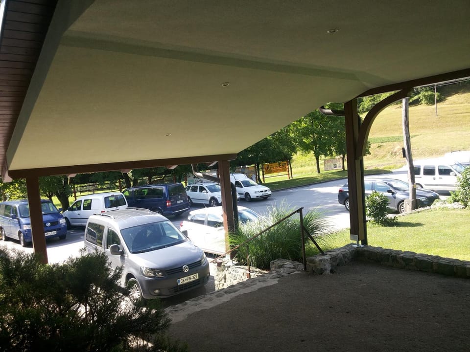 Property building, Facade/entrance, Parking