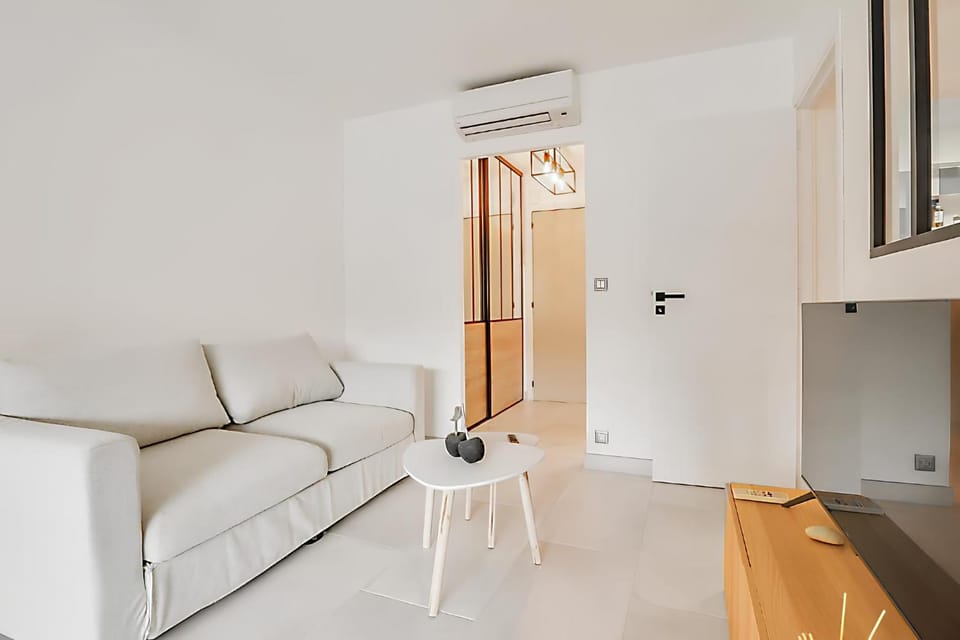 "Le Méditerranée" Plein centre, Terrasse, Rénové Apartment in Menton