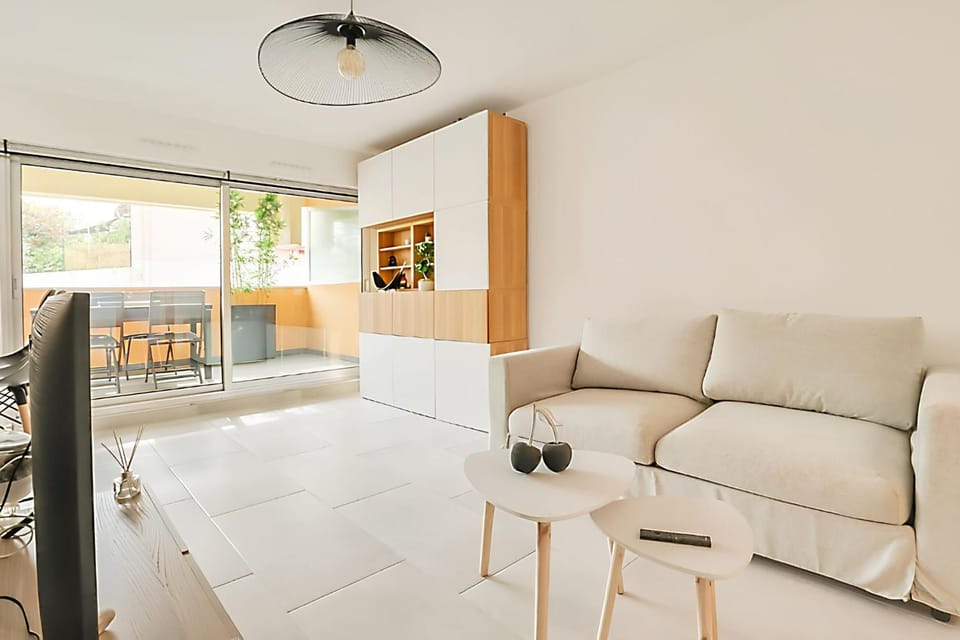 "Le Méditerranée" Plein centre, Terrasse, Rénové Apartment in Menton