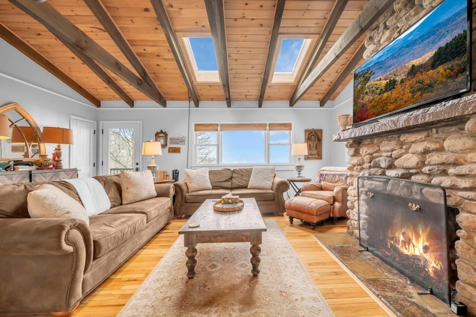 Head In The Clouds House in Watauga
