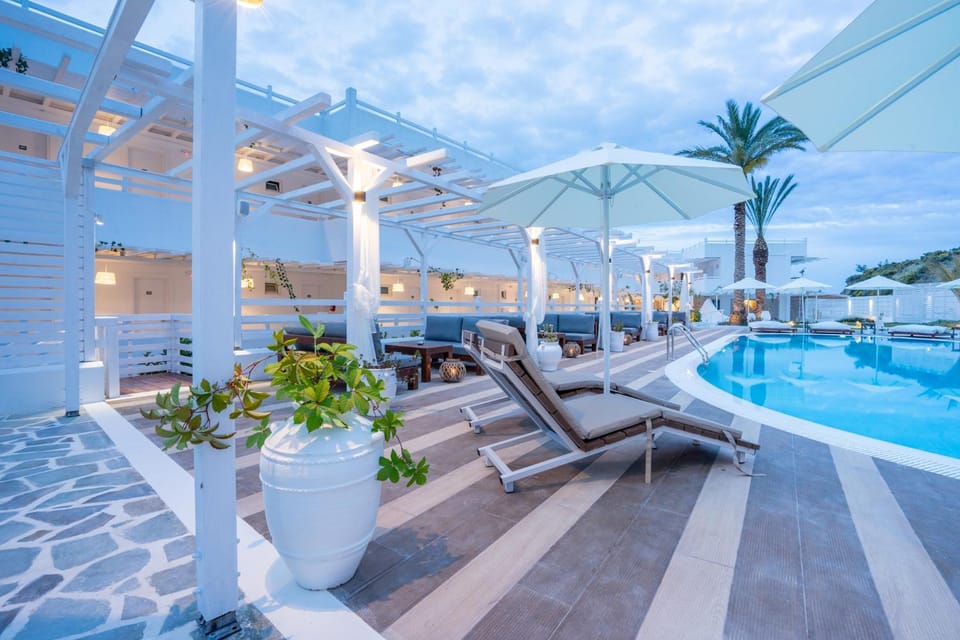 Property building, Swimming pool