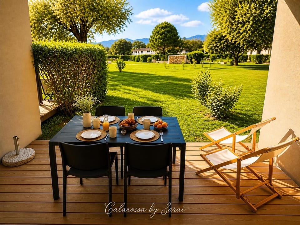 Patio, Natural landscape, Garden, Dining area, Garden view