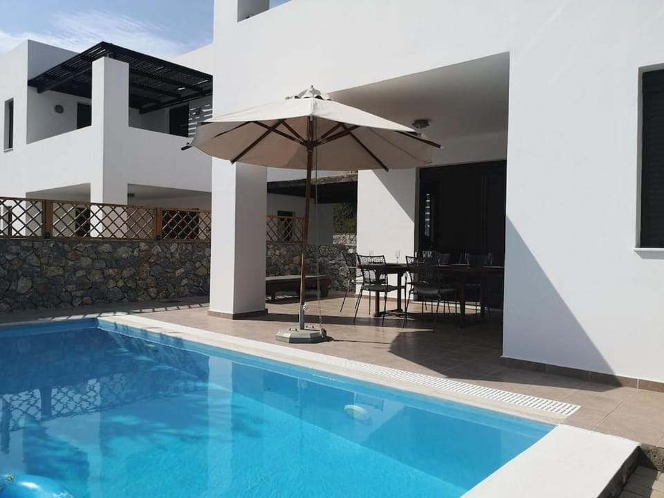 3 Bed Villa In Lardos Village House in Lardos