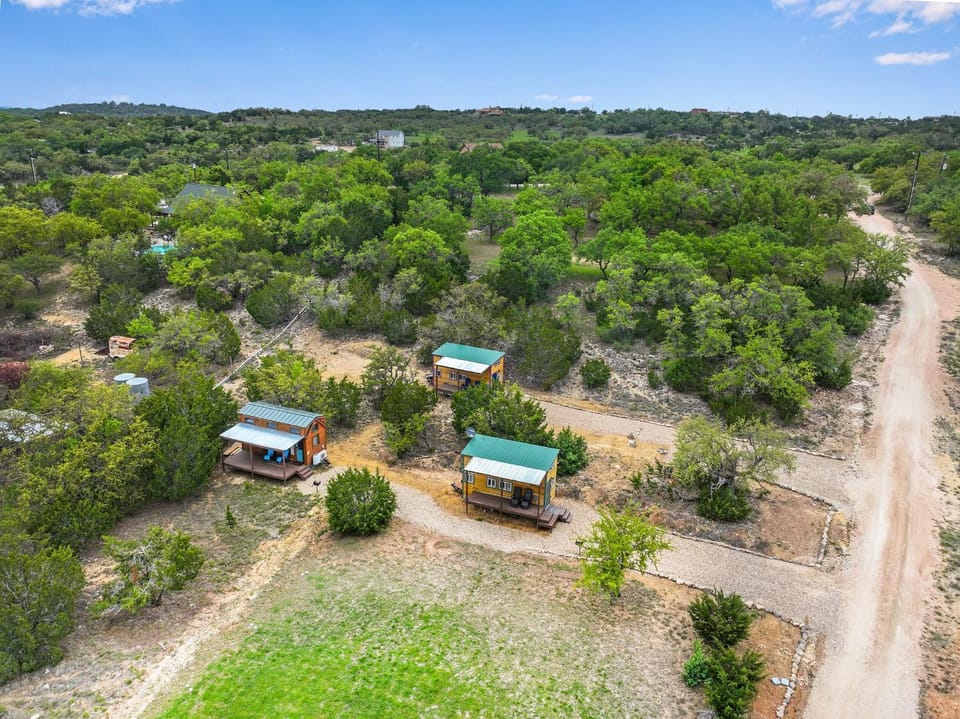 Arbor House of Dripping Springs - Hound Hollow House in Rio Grande