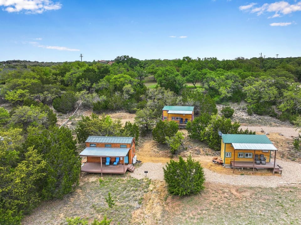 Arbor House of Dripping Springs - Serenity Hollow House in Rio Grande