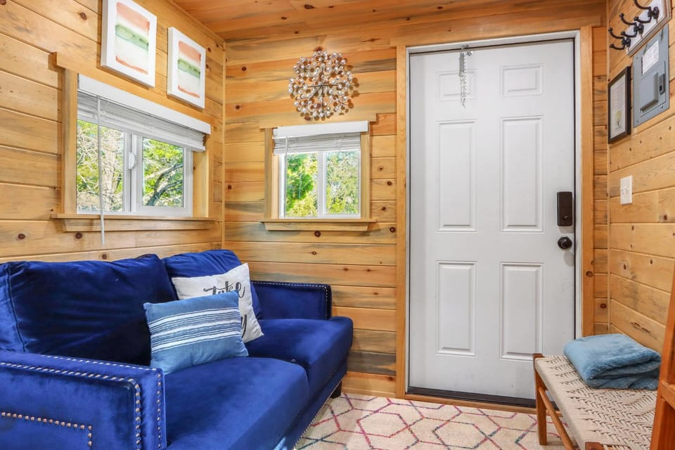 Arbor House of Dripping Springs - Serenity Hollow House in Rio Grande