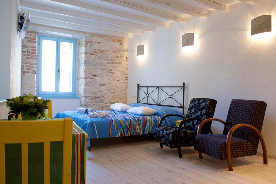 Living room, Bedroom