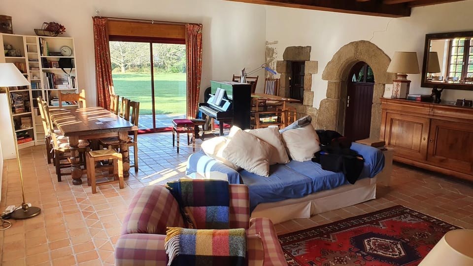 Communal lounge/ TV room, Seating area