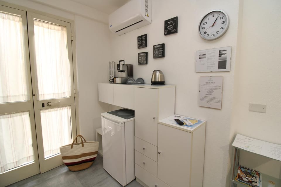 Summer Room- Fronte Spiaggia Bed and Breakfast in La Caletta