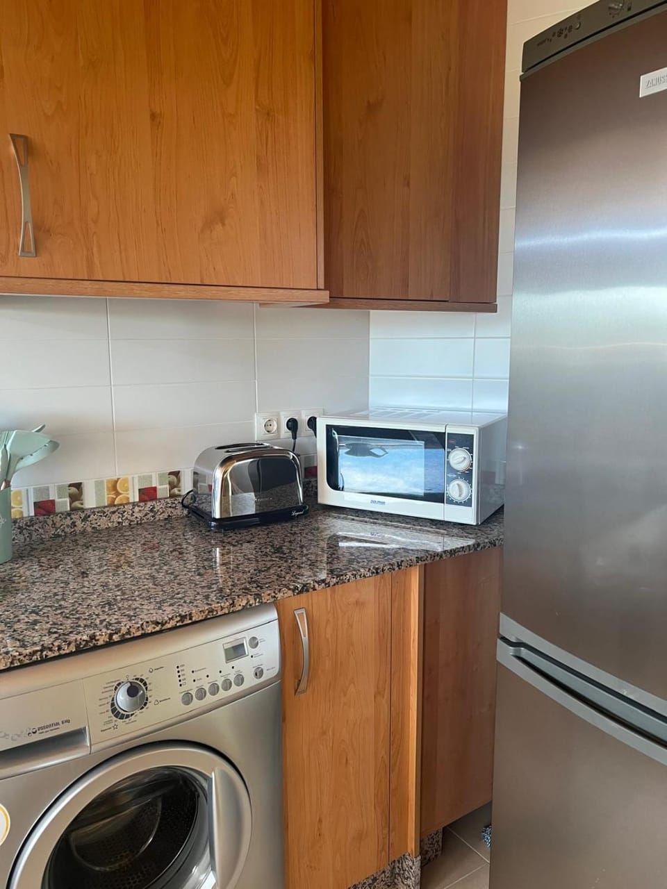 microwave, toaster, kitchen