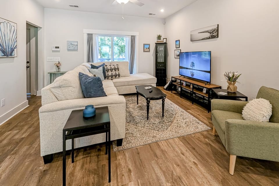 4563 Summey Street House in North Charleston
