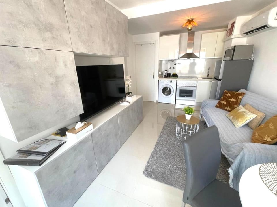 TV and multimedia, Kitchen or kitchenette, Living room, Seating area, Evening entertainment, oven, pet friendly, stove