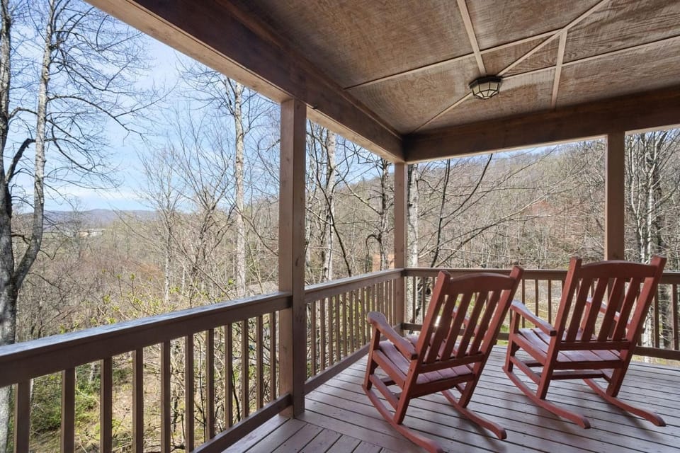 Eagles View House in Boone