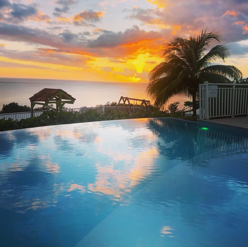 Pool view, Sea view, Swimming pool, Swimming pool, Sunset
