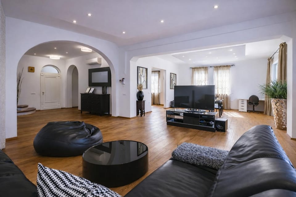 Living room, Dining area