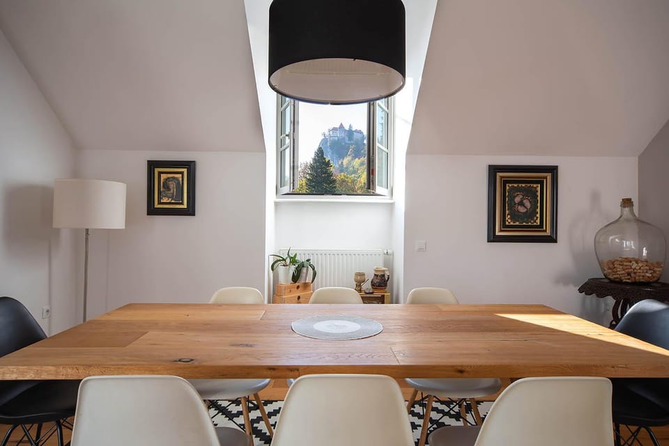 Dining area, Lake view